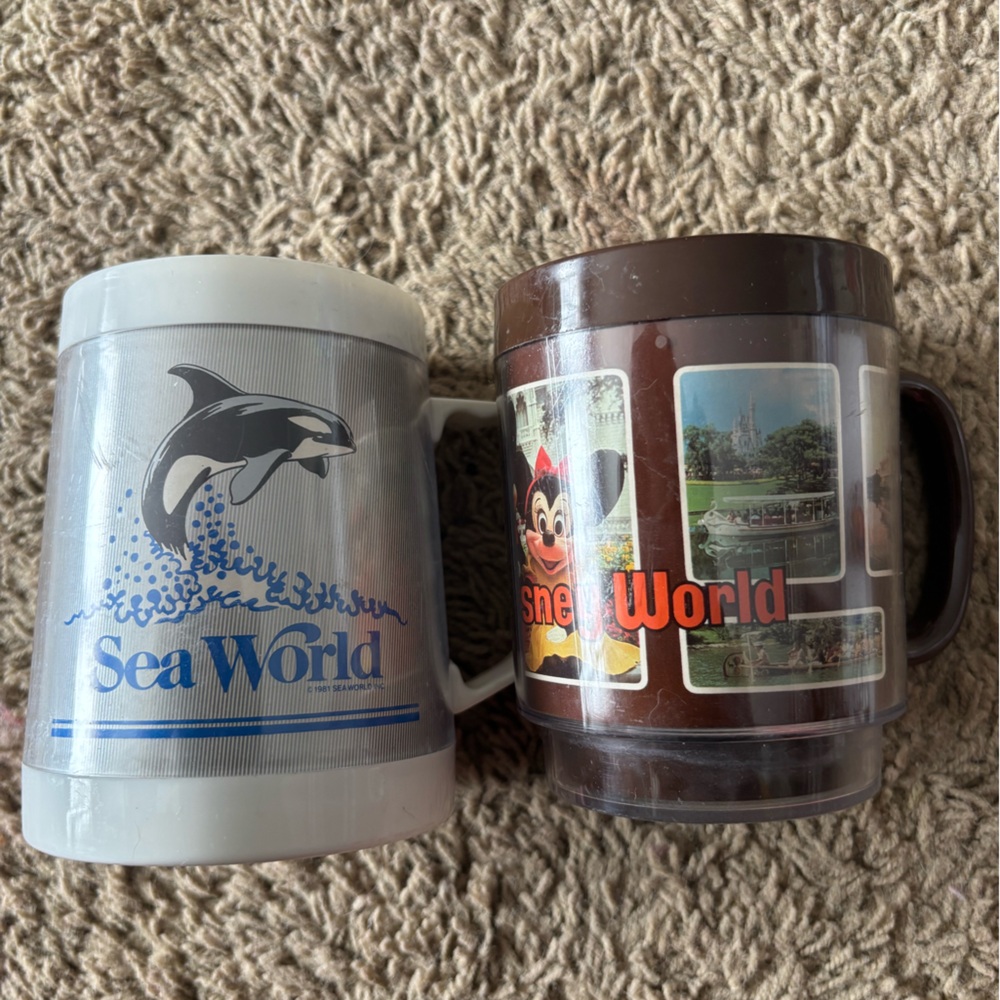 Sea World and Disney World Souvenir Mugs - White and Brown plastic mugs